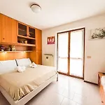 A Schiera Con Giardino Privato * 卡斯蒂奥内·德拉·佩雷索